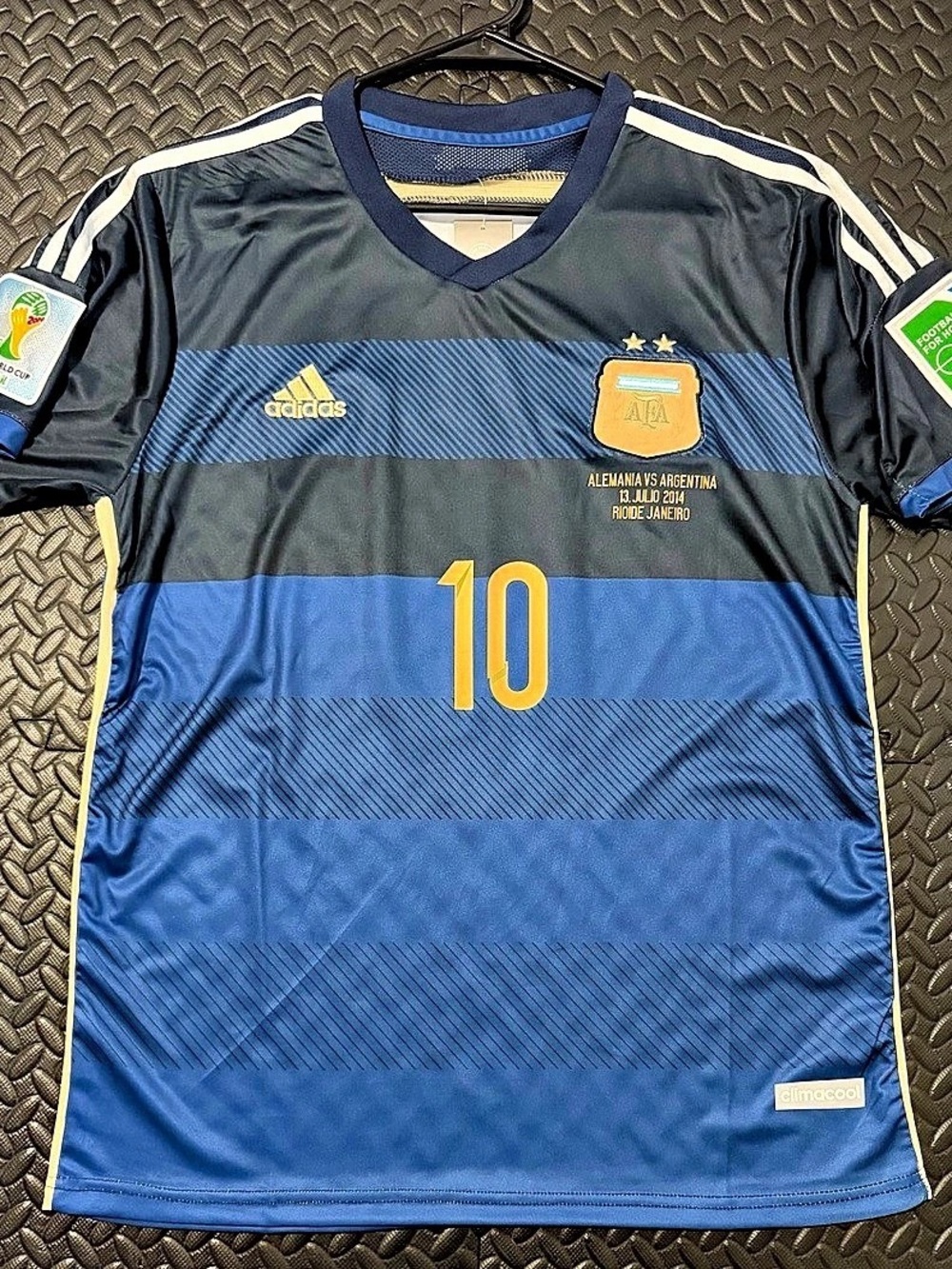 Argentina 2014 World Cup Away Jersey Messi #10 Vintage Style (Runs Small)